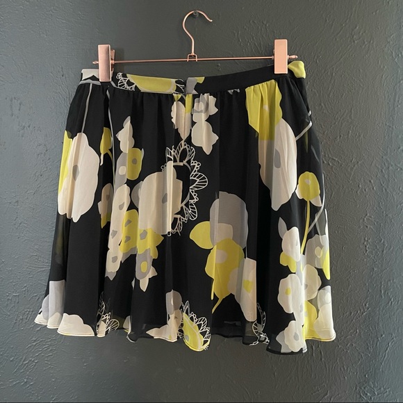 EUC Fossil flirty boho black, grey and yellow floral skirt size 12 (runs small) - Picture 2 of 6